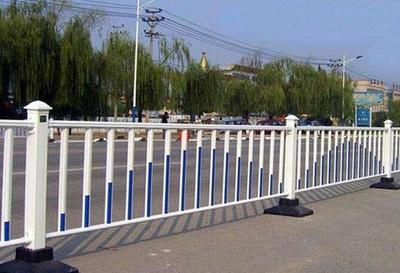 咸寧車道分隔護欄 價格透明、資質齊全、型號多樣、款式新穎，助力道路機動車輛安全通行